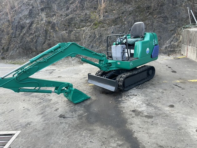 KOMATSU