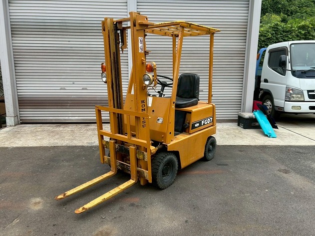 KOMATSU